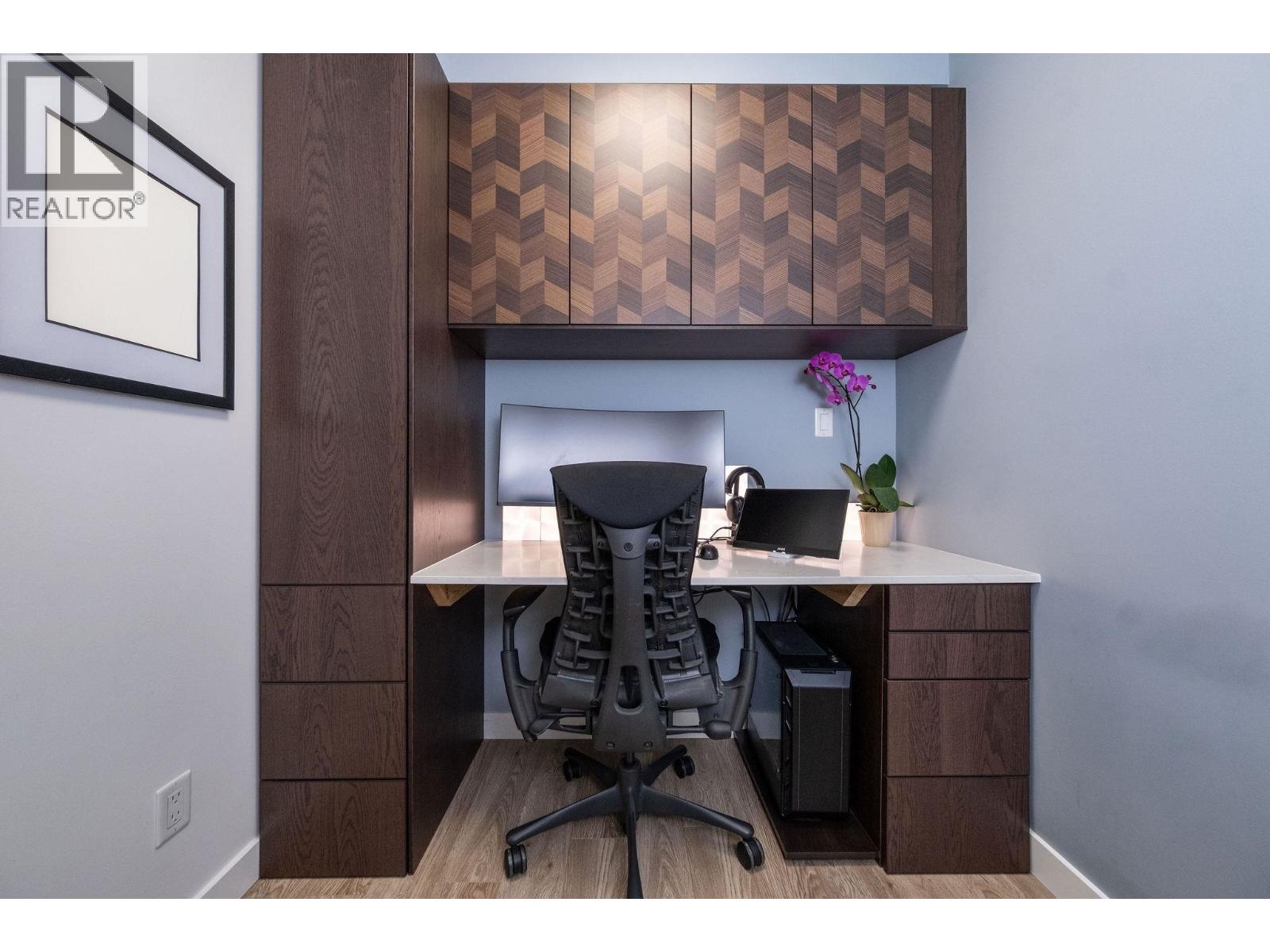 404 1061 Marine Drive, North Vancouver, British Columbia V7P 1S6 - Photo 22 - R3099071