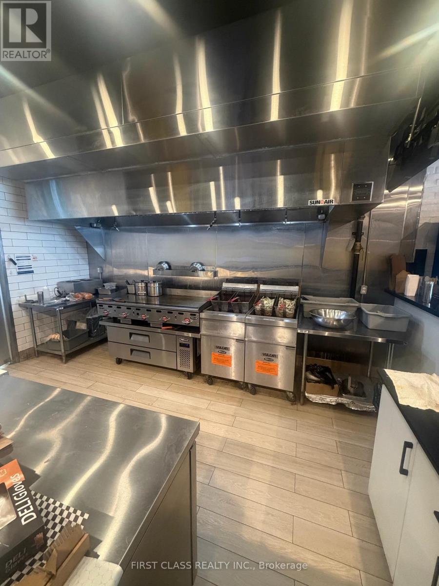 103 - 1639 Durham Hwy 2 Highway, Clarington, Ontario  L1E 2R6 - Photo 6 - E12912724