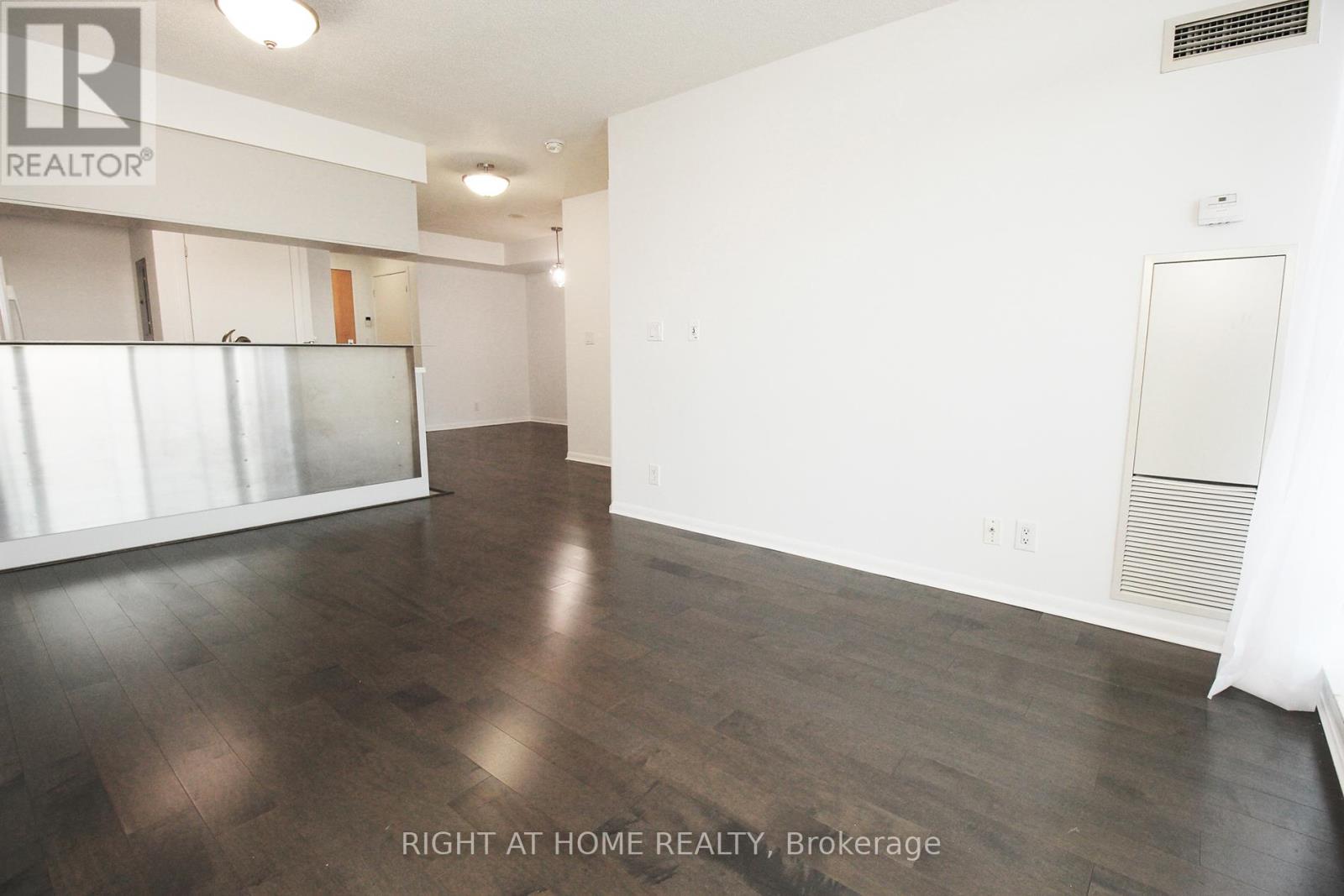 703 - 185 Legion Road N, Toronto, Ontario  M8Y 0A1 - Photo 23 - W12912728