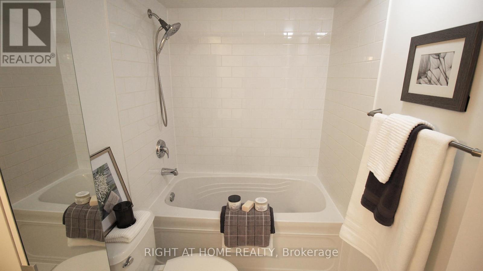 703 - 185 Legion Road N, Toronto, Ontario  M8Y 0A1 - Photo 28 - W12912728