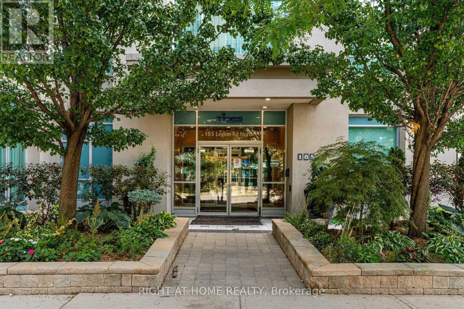 703 - 185 Legion Road N, Toronto, Ontario  M8Y 0A1 - Photo 3 - W12912728