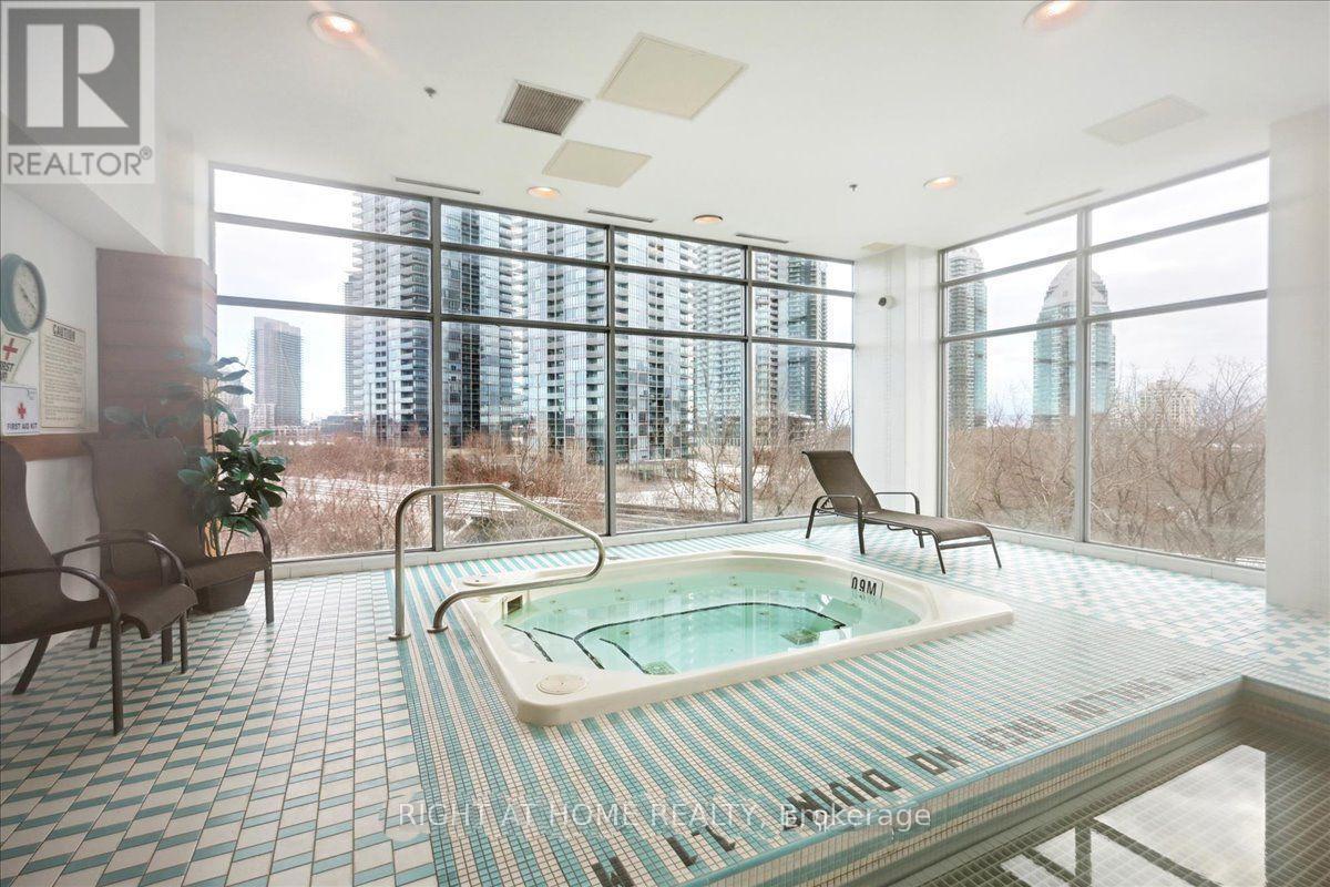 703 - 185 Legion Road N, Toronto, Ontario  M8Y 0A1 - Photo 43 - W12912728