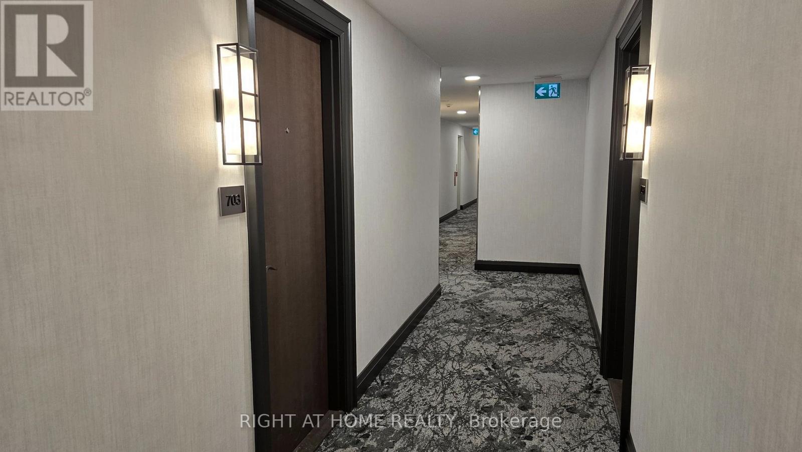 703 - 185 Legion Road N, Toronto, Ontario  M8Y 0A1 - Photo 7 - W12912728