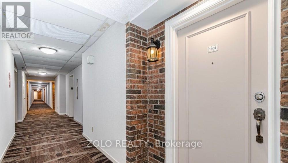 1601 - 3 Lisa Street, Brampton, Ontario  L6T 4A2 - Photo 2 - W12912746