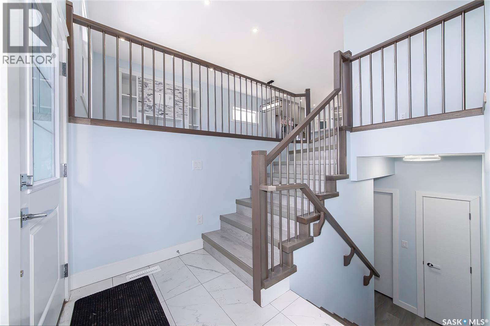 906 Bentley Manor, Saskatoon, Saskatchewan  S7L 6P4 - Photo 4 - SK031019