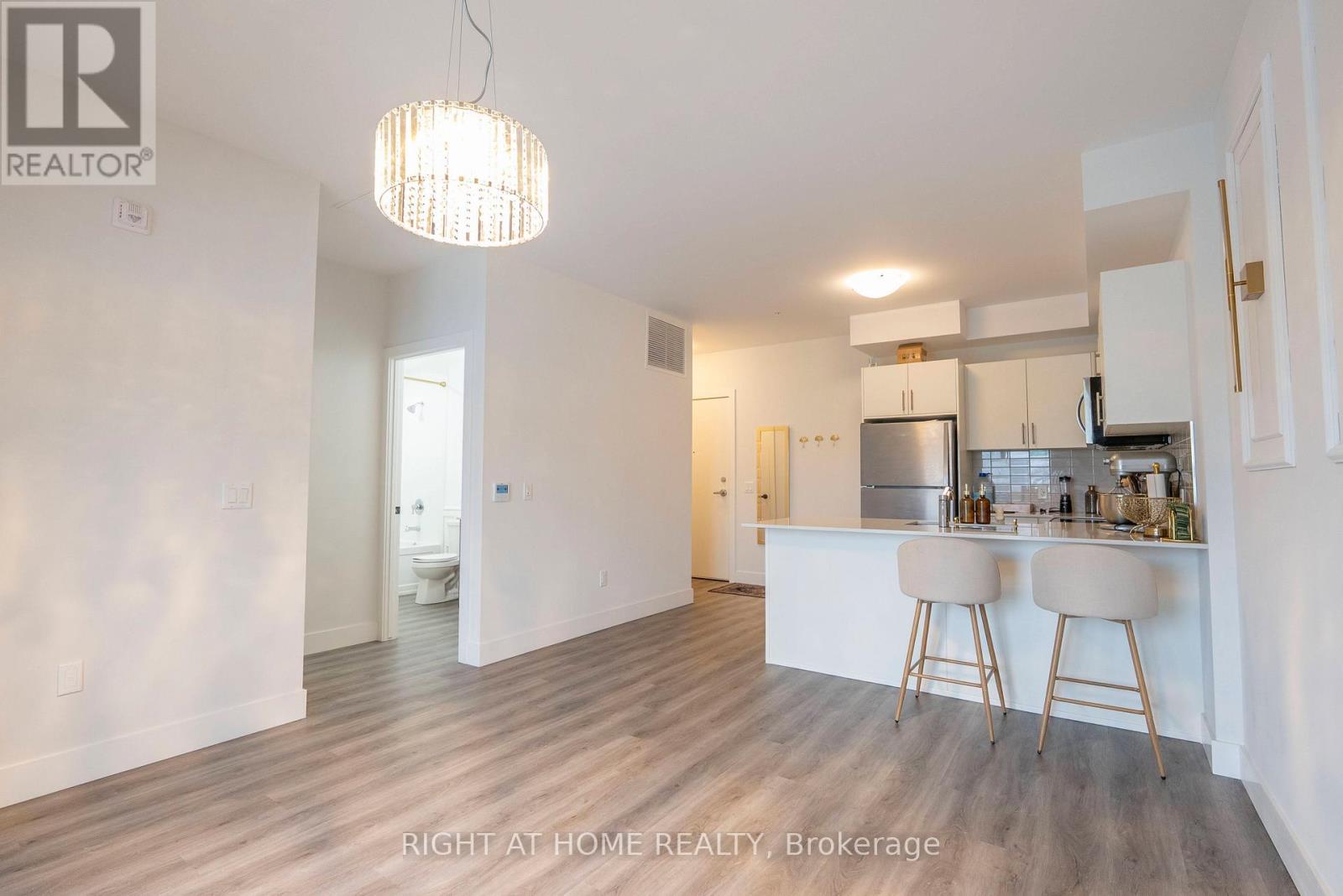 302 - 1000 LACKNER PLACE E, Kitchener, Ontario