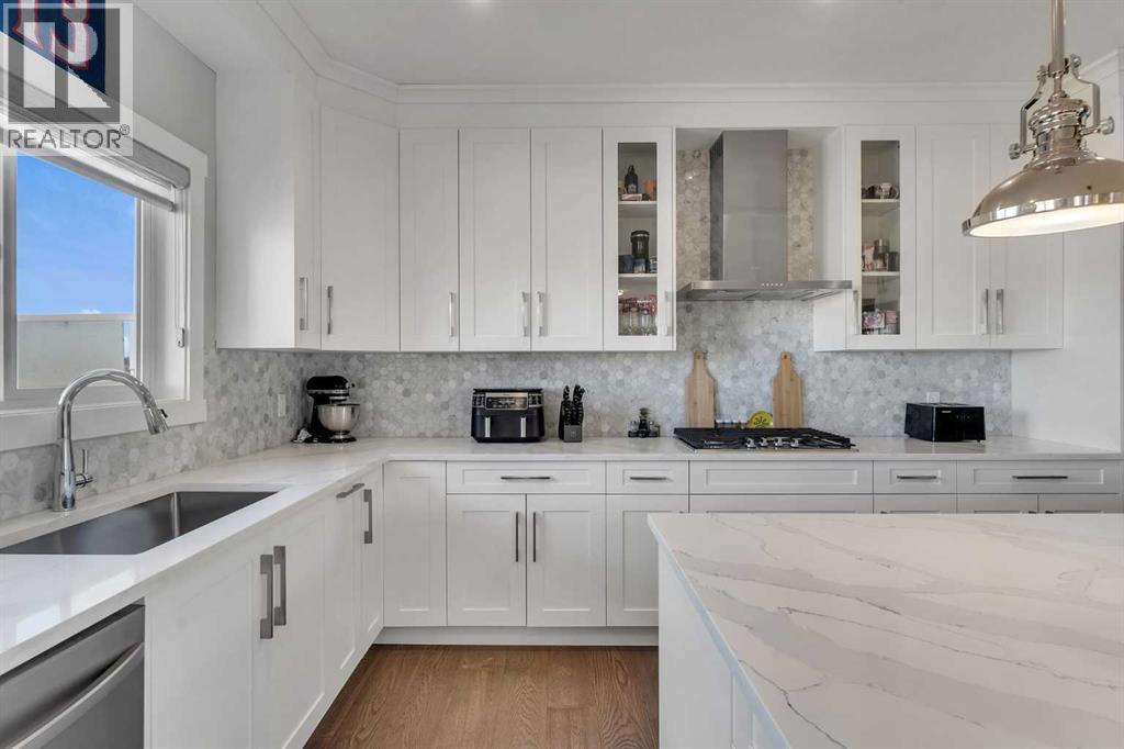 109 Chelsea Grove, Chestermere, Alberta  T1X 1Z5 - Photo 15 - A2295752