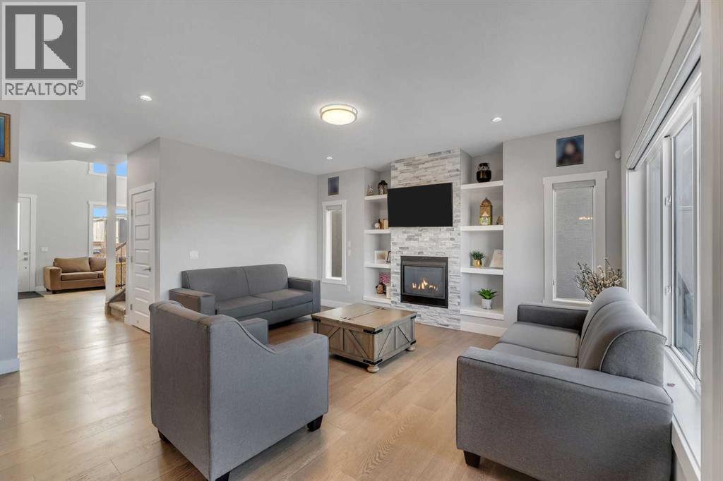 109 Chelsea Grove, Chestermere, Alberta  T1X 1Z5 - Photo 8 - A2295752