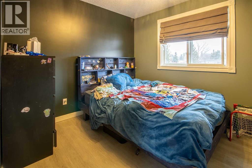 218 8 Avenue NE, Sundre, Alberta  T0M 1X0 - Photo 21 - A2295466