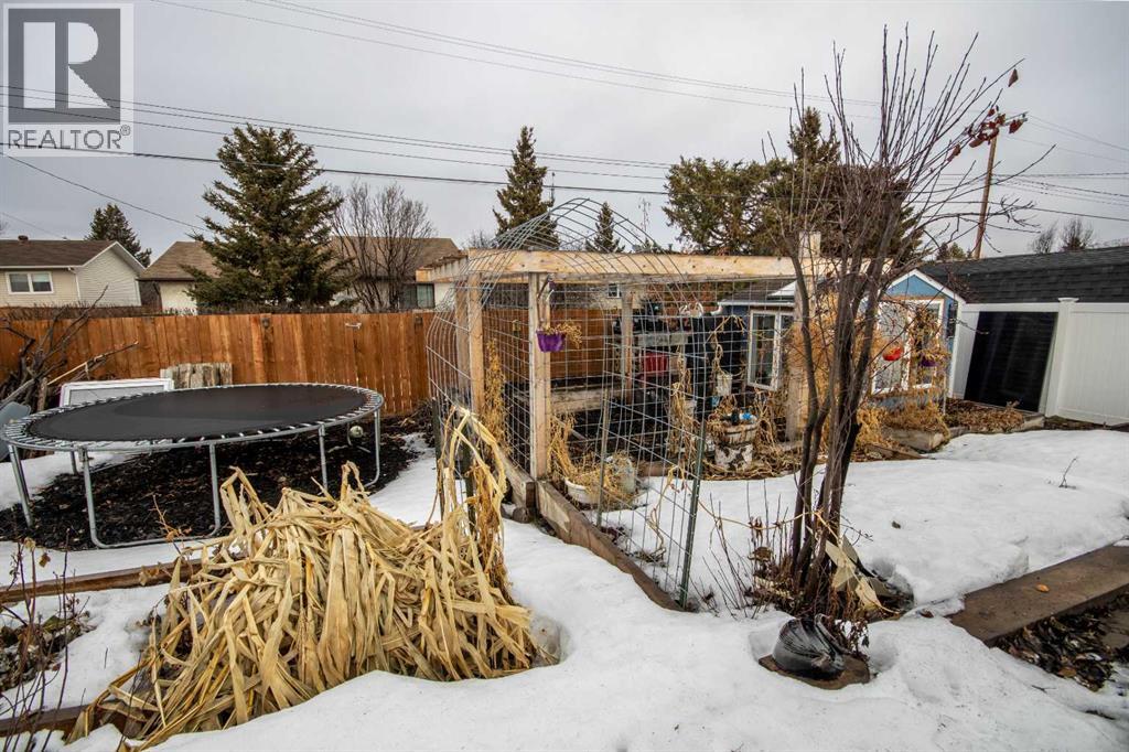 218 8 Avenue NE, Sundre, Alberta  T0M 1X0 - Photo 32 - A2295466