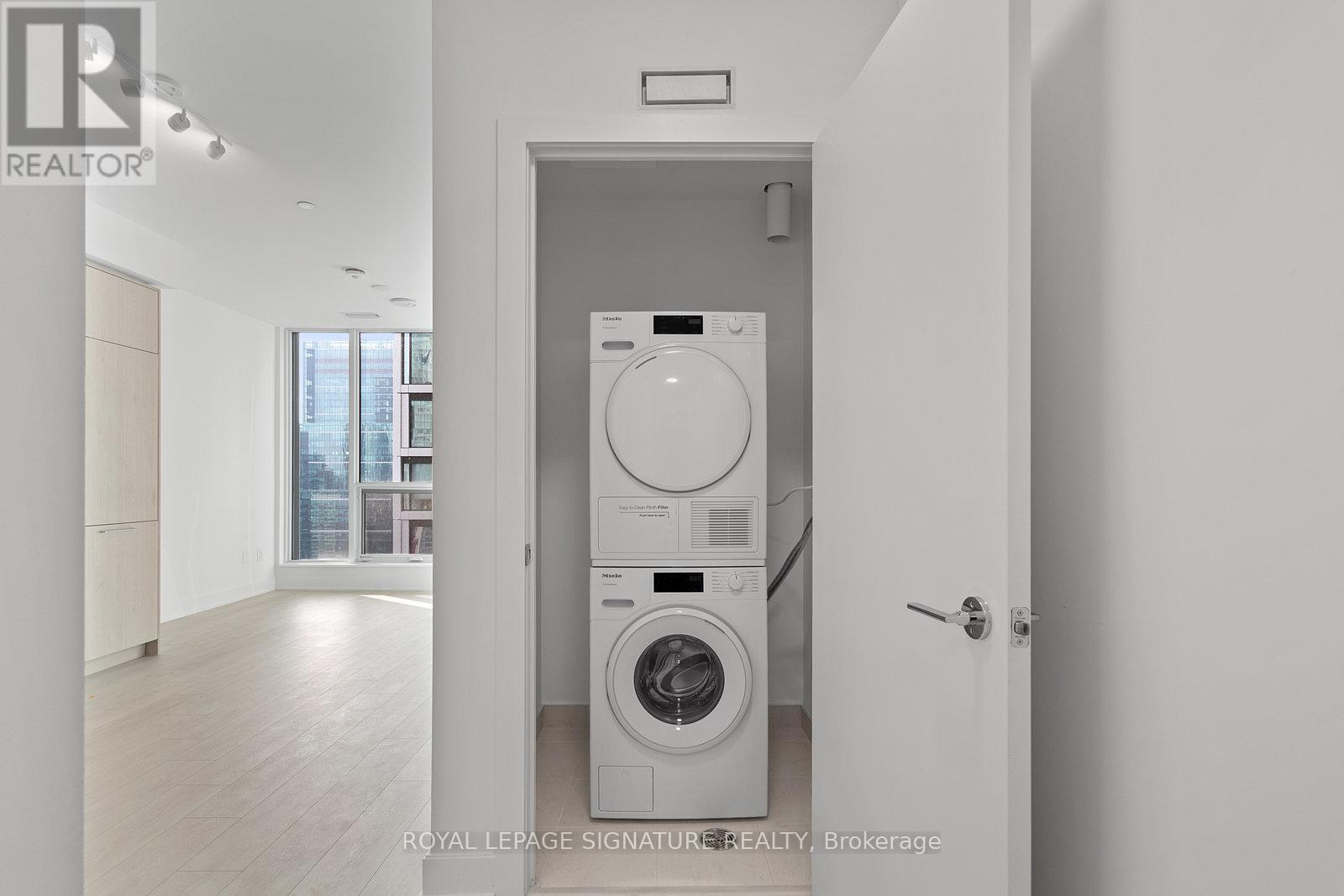 2711 - 35 Mercer Street, Toronto, Ontario  M5V 0V1 - Photo 3 - C12912758