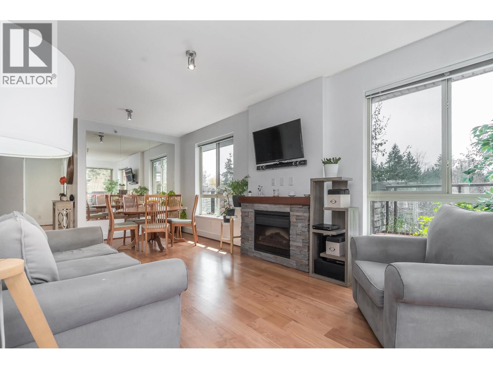 302 7428 Byrnepark Walk, Burnaby, British Columbia  V3N 0B4 - Photo 11 - R3101700