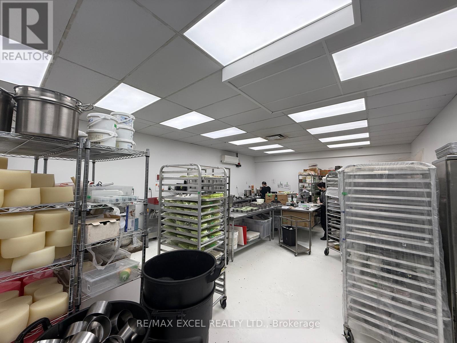 19 Glendinning Avenue, Toronto, Ontario  M1W 3E2 - Photo 10 - E12912760