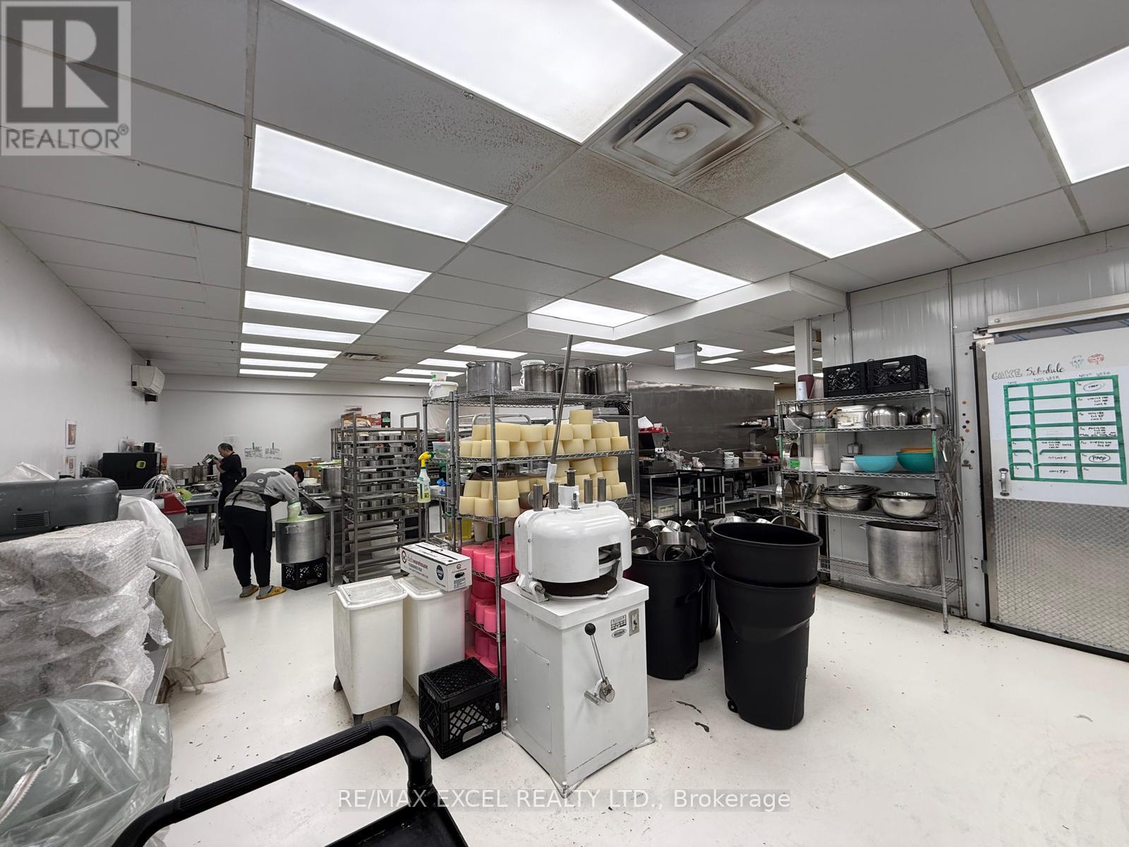 19 Glendinning Avenue, Toronto, Ontario  M1W 3E2 - Photo 11 - E12912760