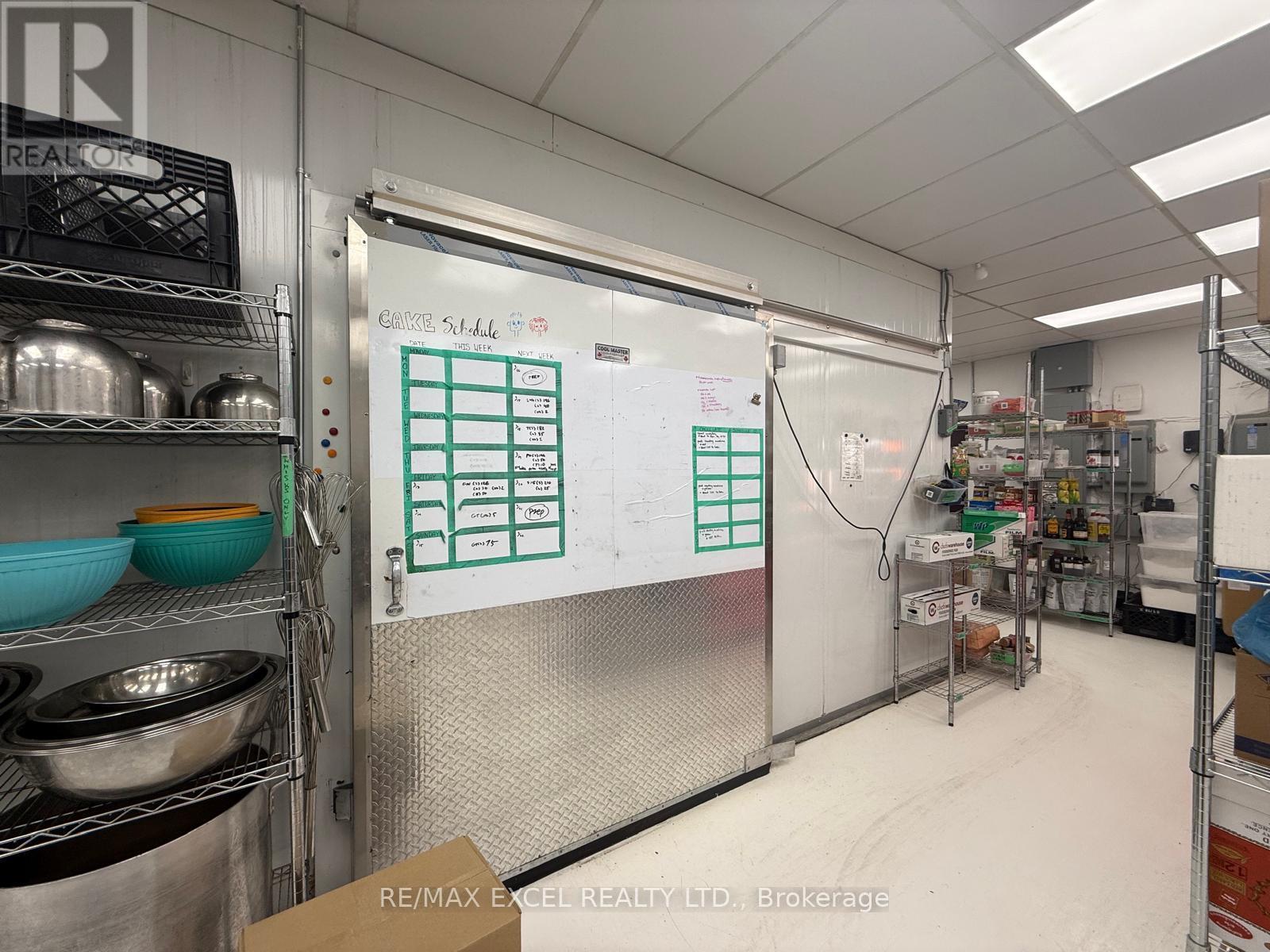 19 Glendinning Avenue, Toronto, Ontario  M1W 3E2 - Photo 13 - E12912760