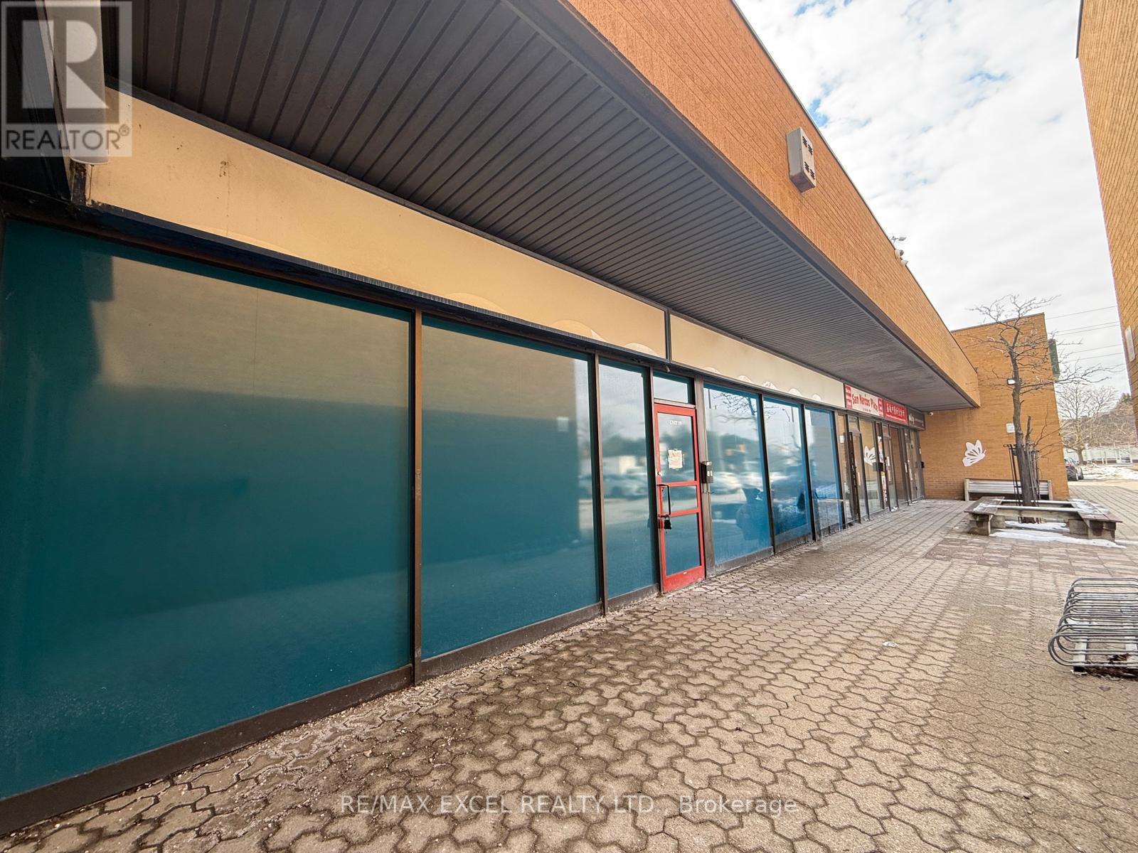 19 Glendinning Avenue, Toronto, Ontario  M1W 3E2 - Photo 4 - E12912760