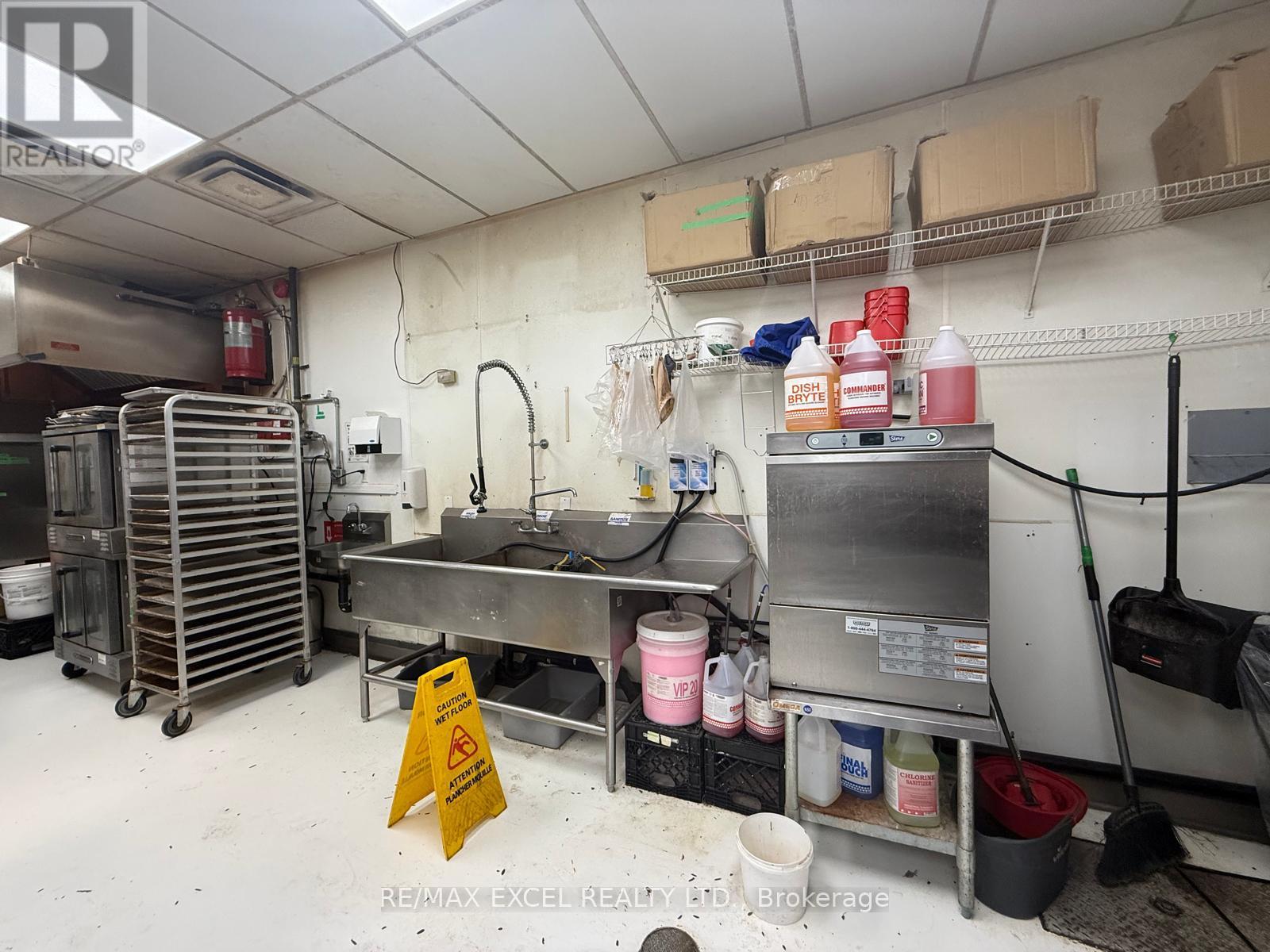 19 Glendinning Avenue, Toronto, Ontario  M1W 3E2 - Photo 8 - E12912760