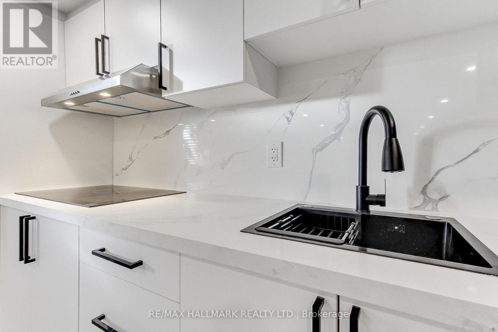 Secondary Suite/basement - 25b Knowles Crescent, Aurora, Ontario  L4G 1Z6 - Photo 18 - N12912754