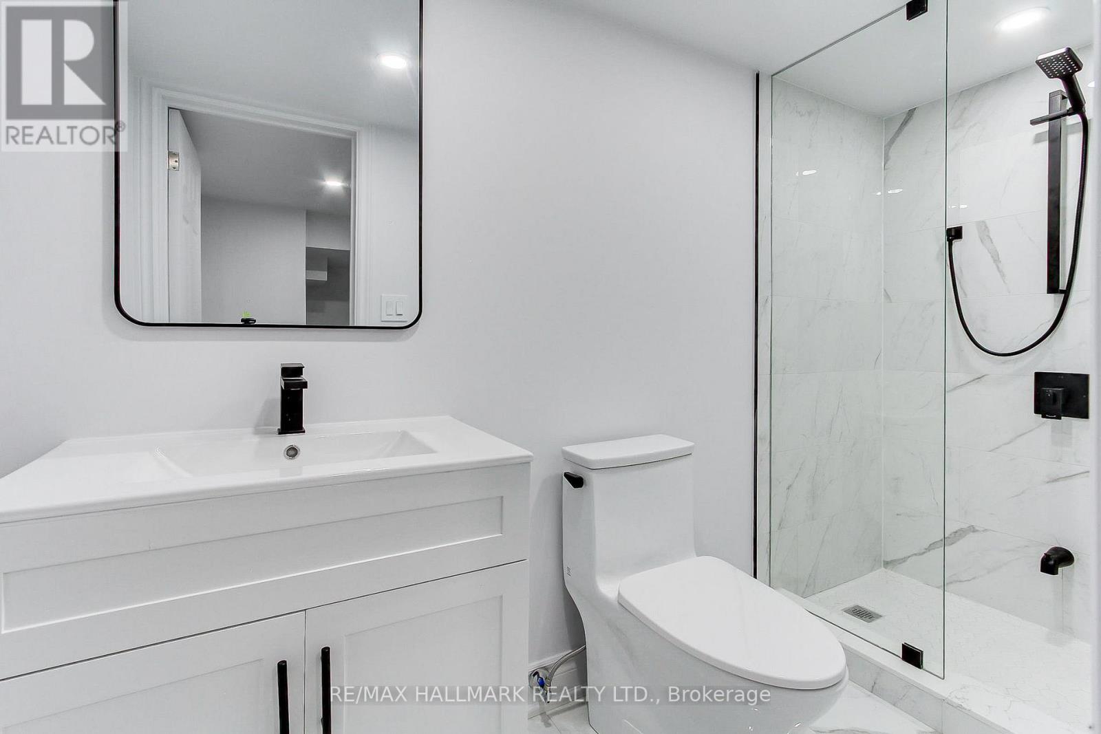 Secondary Suite/basement - 25b Knowles Crescent, Aurora, Ontario  L4G 1Z6 - Photo 21 - N12912754