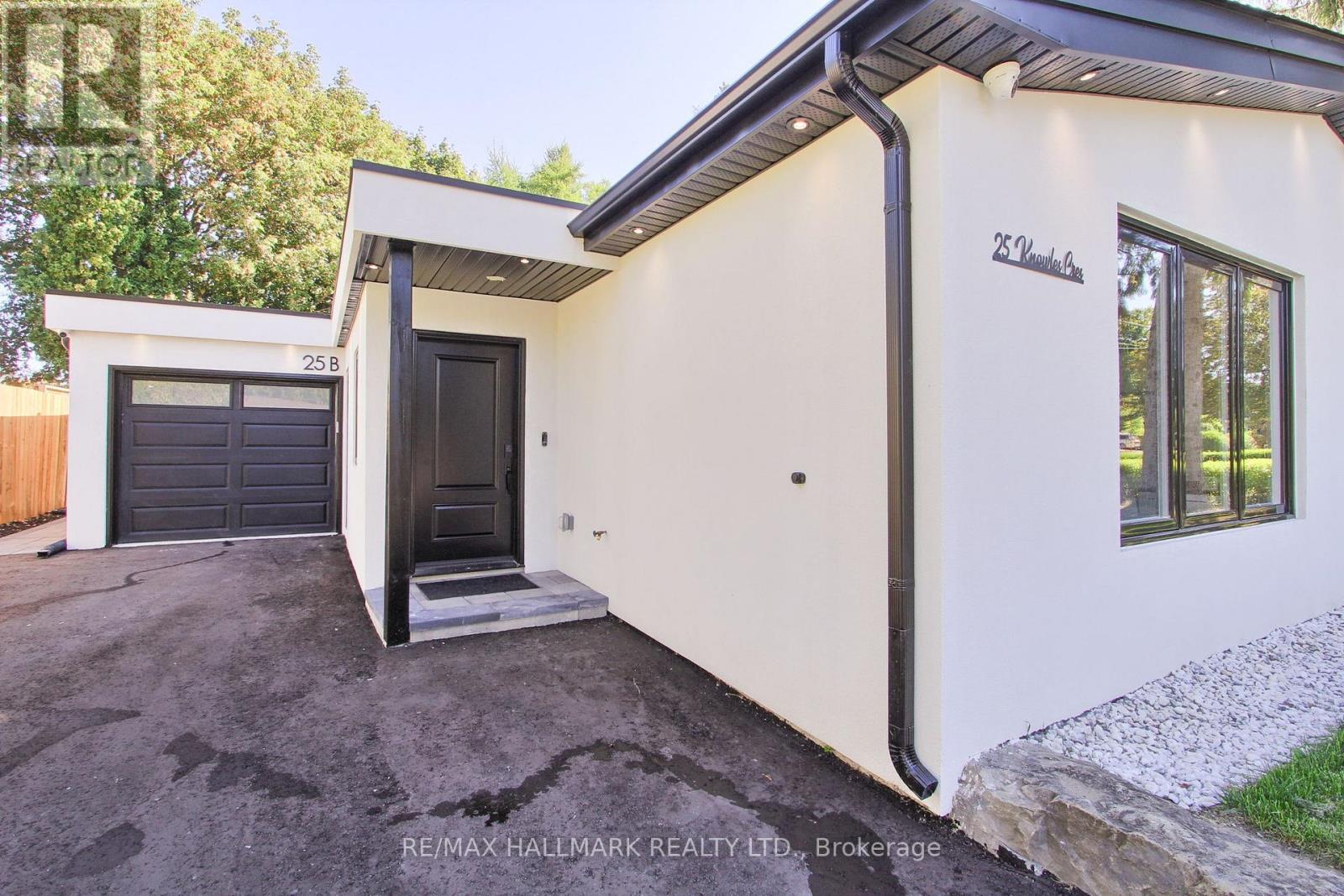 Secondary Suite/basement - 25b Knowles Crescent, Aurora, Ontario  L4G 1Z6 - Photo 3 - N12912754