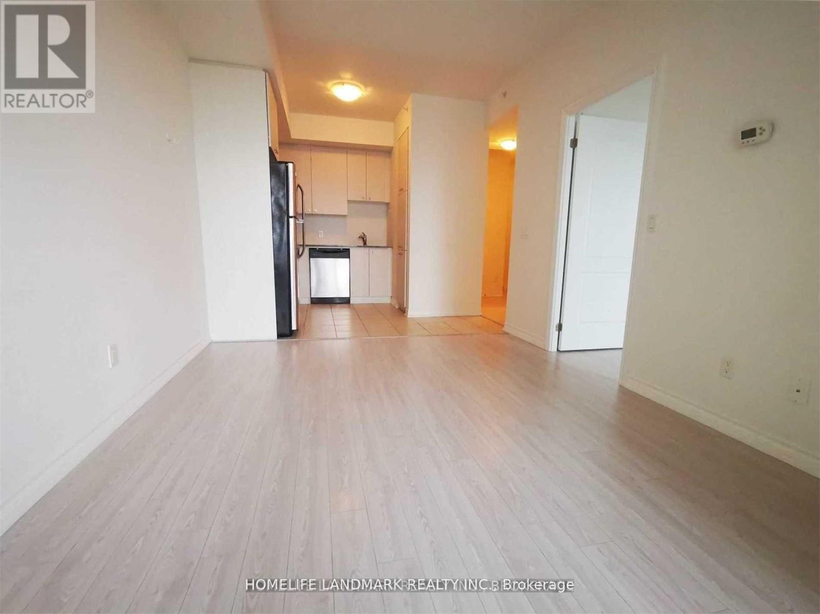 827 - 8323 Kennedy Road, Markham, Ontario  L3R 5W7 - Photo 6 - N12912766