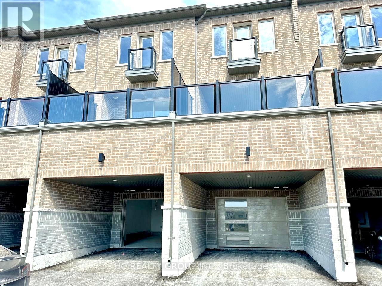 561 Vine Cliff Boulevard, Markham, Ontario  L6C 3N4 - Photo 10 - N12912774