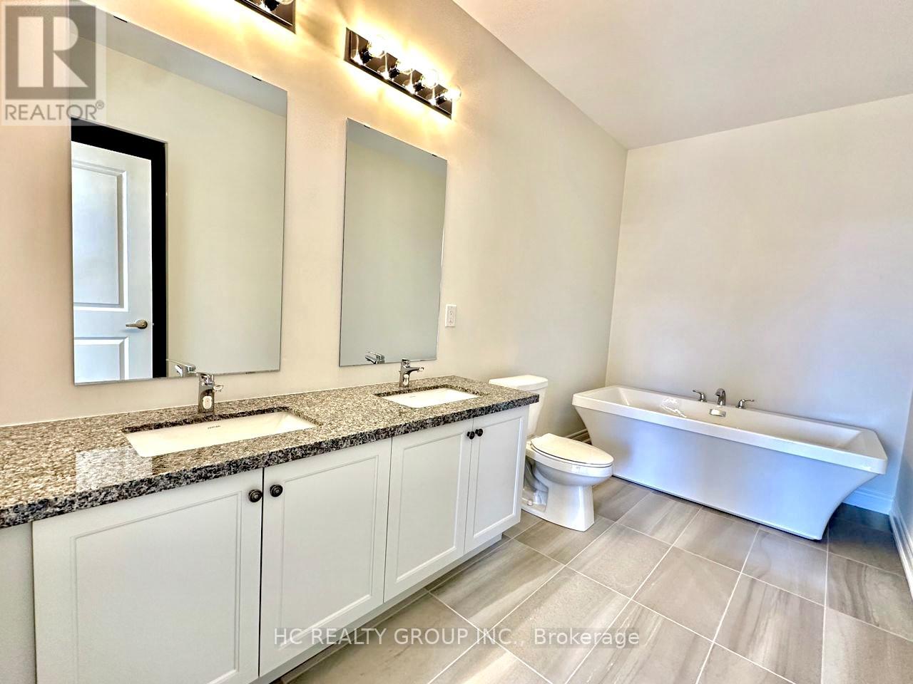 561 Vine Cliff Boulevard, Markham, Ontario  L6C 3N4 - Photo 6 - N12912774