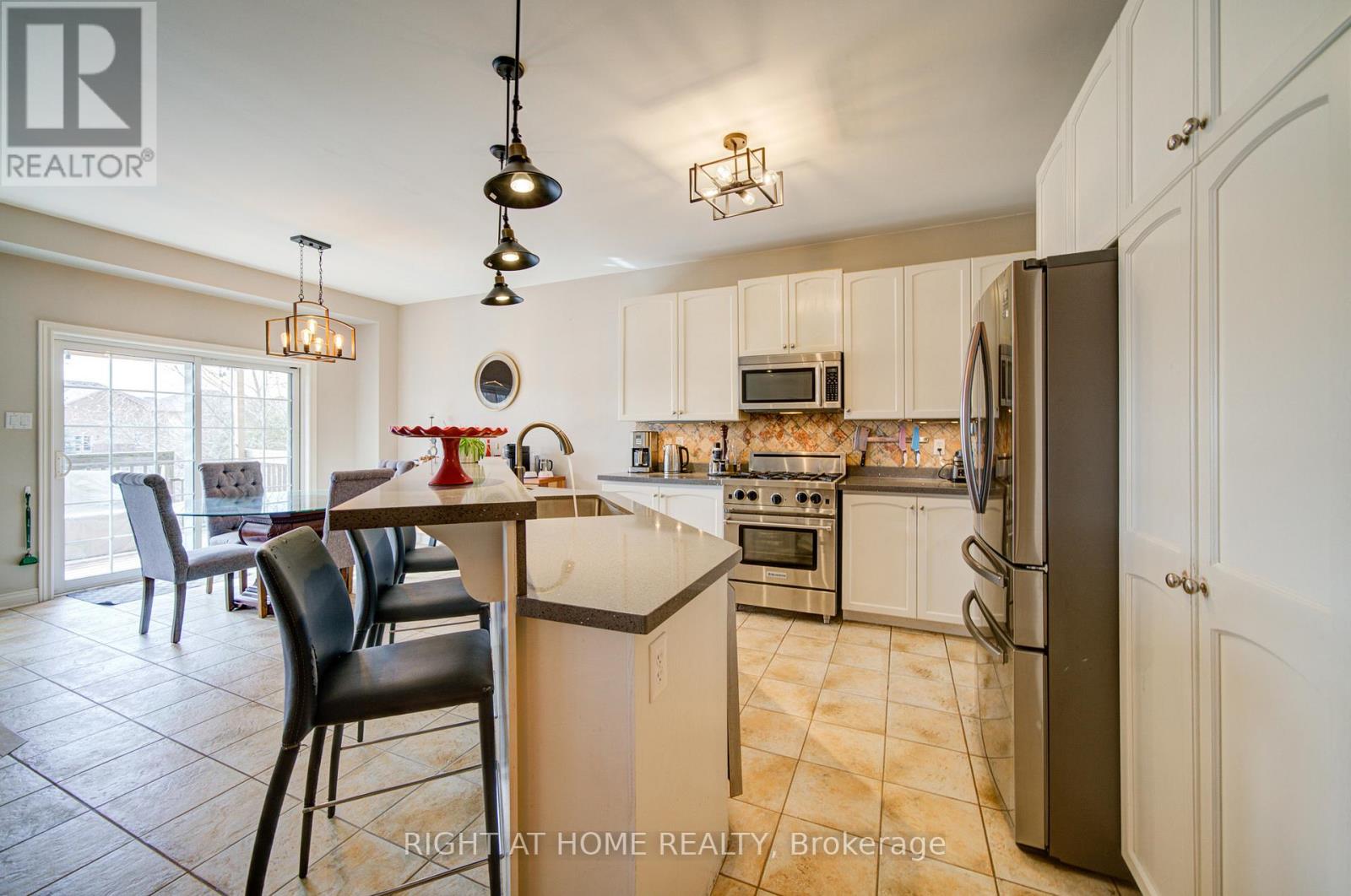 740 Colter Street, Newmarket, Ontario  L3X 2V5 - Photo 12 - N12912790