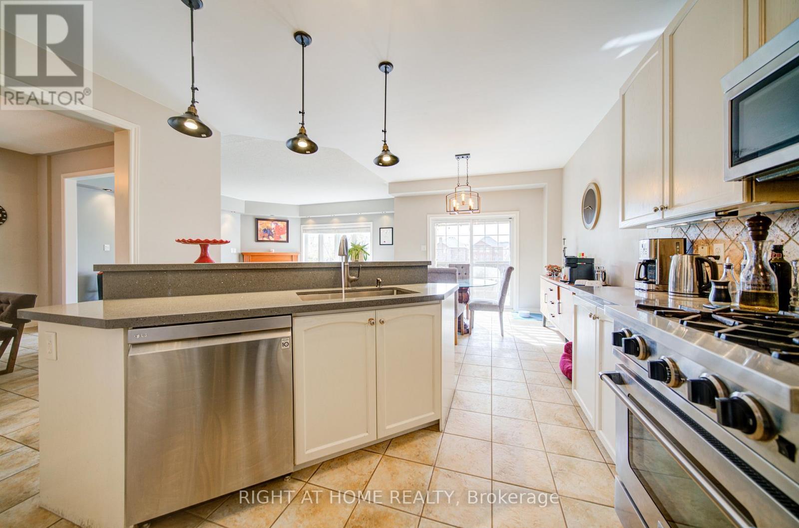 740 Colter Street, Newmarket, Ontario  L3X 2V5 - Photo 15 - N12912790