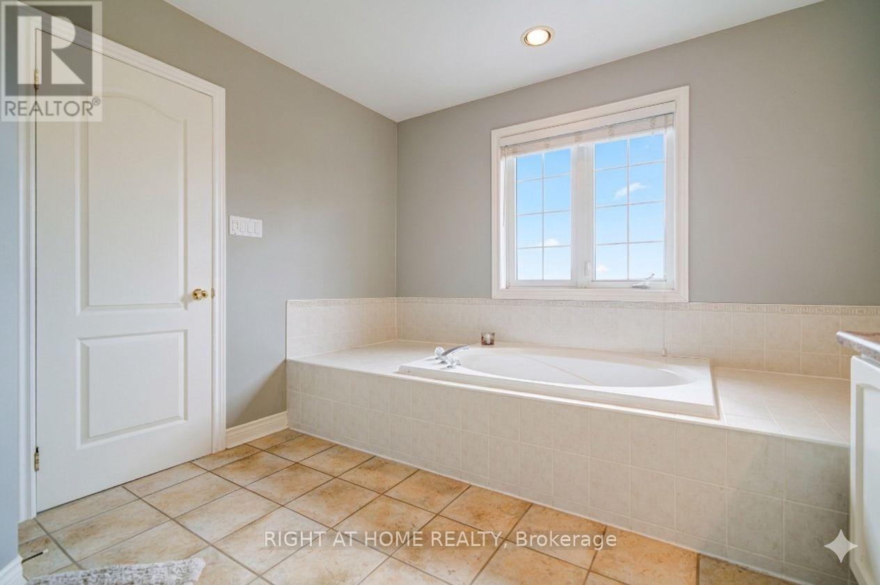 740 Colter Street, Newmarket, Ontario  L3X 2V5 - Photo 35 - N12912790