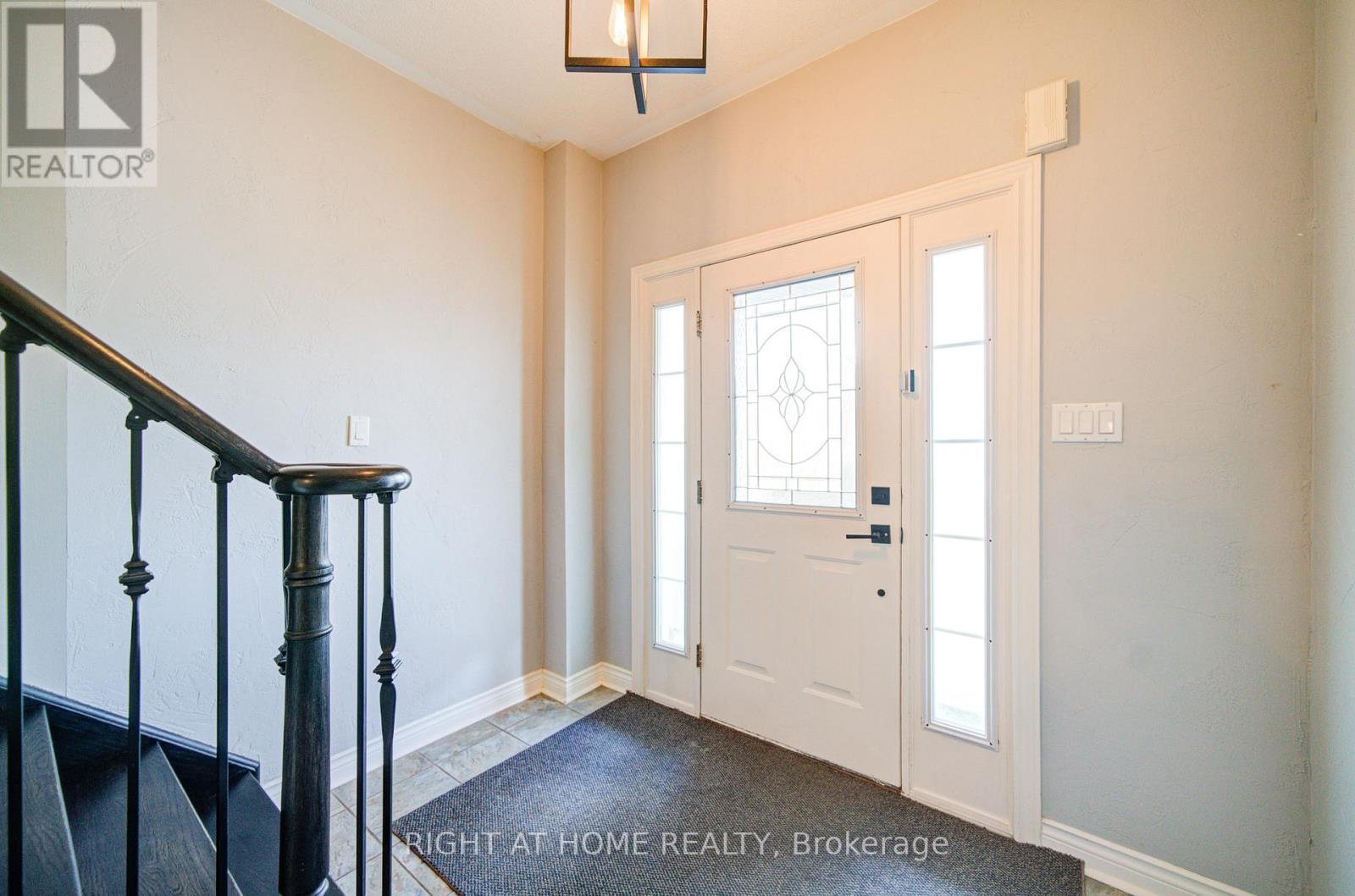 740 Colter Street, Newmarket, Ontario  L3X 2V5 - Photo 6 - N12912790