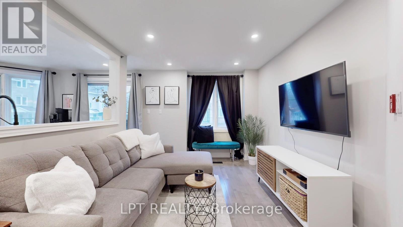 712 - 75 Weldrick Road S, Richmond Hill, Ontario  L4C 0H9 - Photo 6 - N12912806