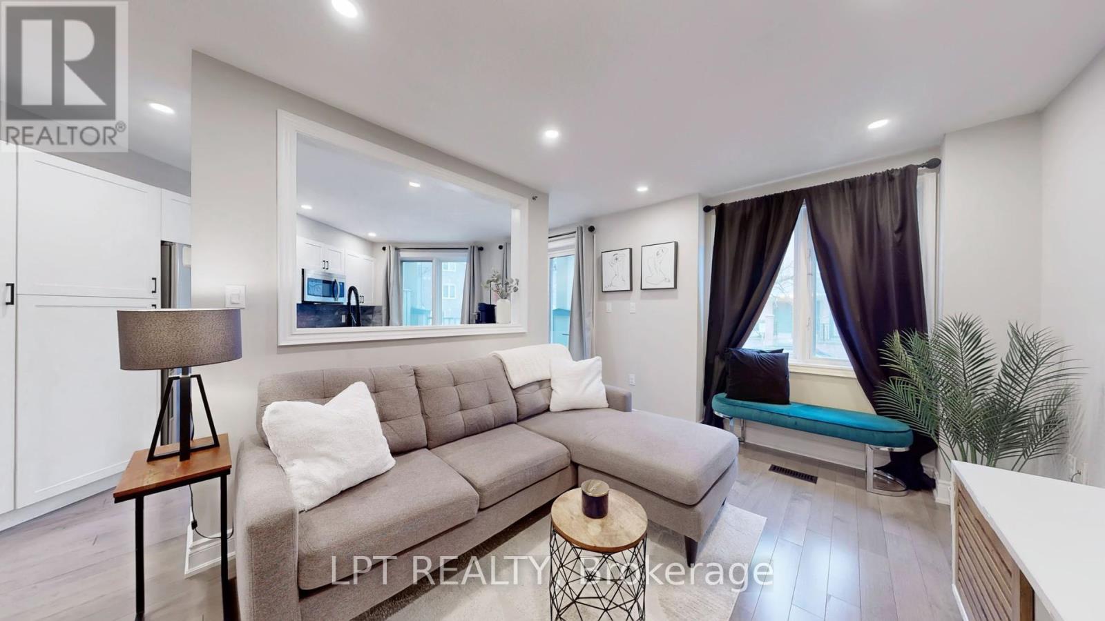 712 - 75 Weldrick Road S, Richmond Hill, Ontario  L4C 0H9 - Photo 8 - N12912806