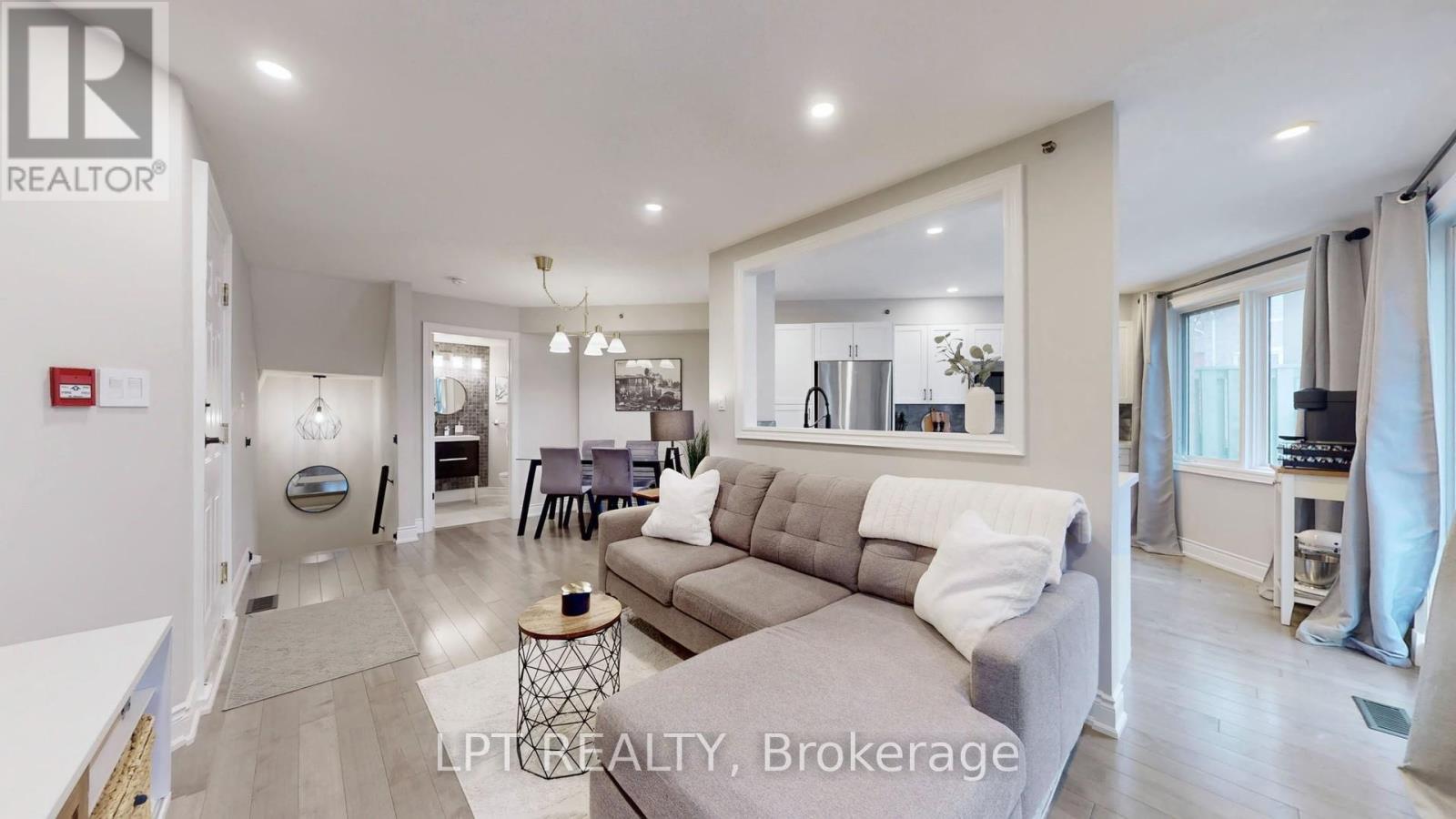 712 - 75 Weldrick Road S, Richmond Hill, Ontario  L4C 0H9 - Photo 9 - N12912806