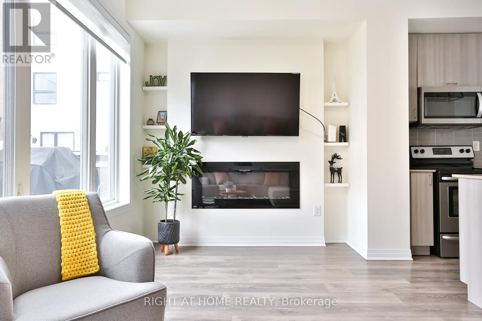 178 Frederick Tisdale Drive, Toronto, Ontario  M3K 1X1 - Photo 3 - W12912768