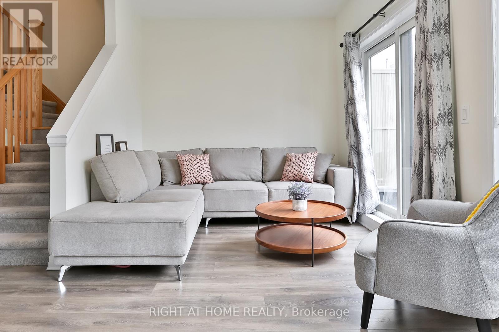 178 Frederick Tisdale Drive, Toronto, Ontario  M3K 1X1 - Photo 5 - W12912768