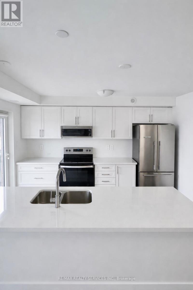 4 - 65 Romilly Avenue, Brampton, Ontario  L7A 5L8 - Photo 5 - W12912772