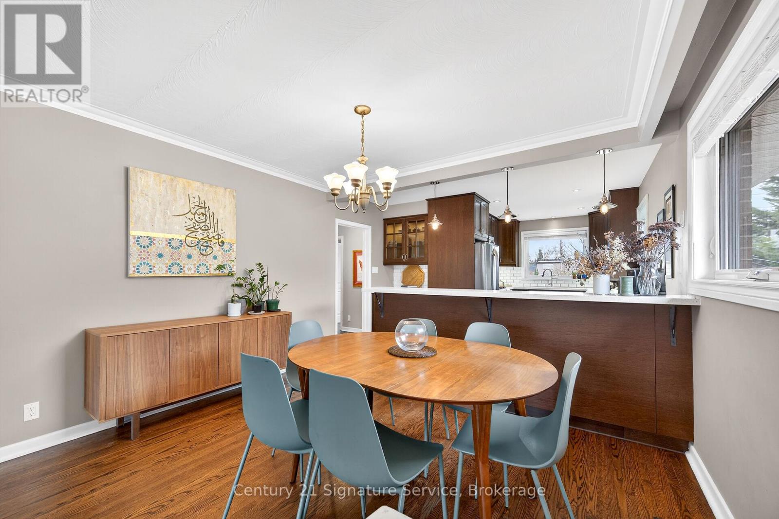 83 Coney Road, Toronto, Ontario  M8Z 2K7 - Photo 10 - W12912780