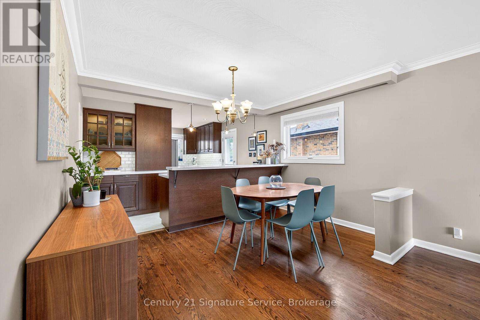 83 Coney Road, Toronto, Ontario  M8Z 2K7 - Photo 11 - W12912780