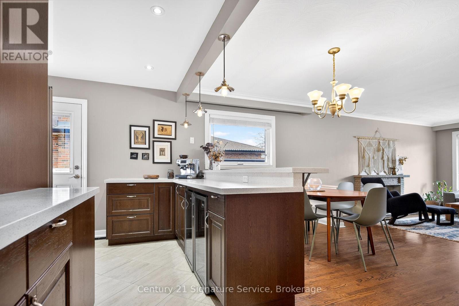 83 Coney Road, Toronto, Ontario  M8Z 2K7 - Photo 17 - W12912780