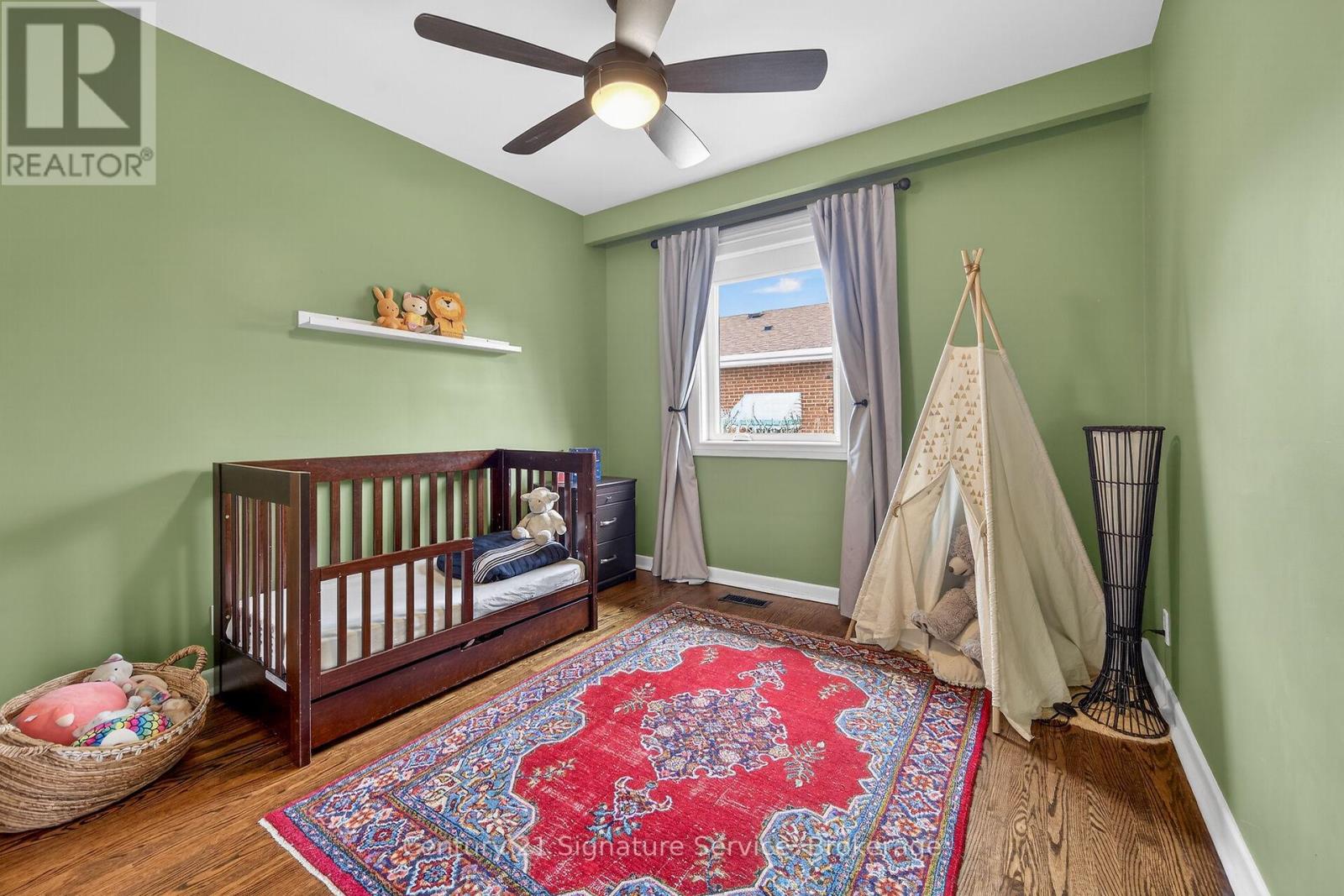 83 Coney Road, Toronto, Ontario  M8Z 2K7 - Photo 32 - W12912780