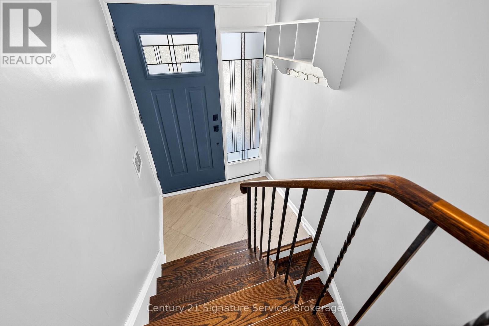 83 Coney Road, Toronto, Ontario  M8Z 2K7 - Photo 35 - W12912780