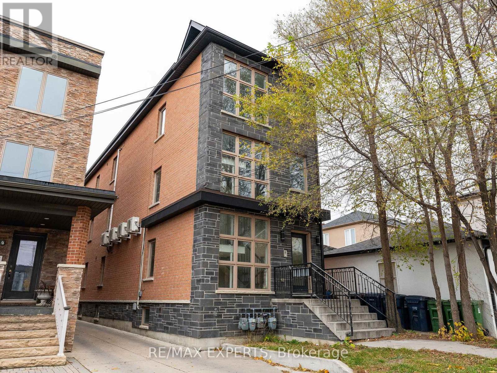 2 HYDE AVENUE, Toronto, Ontario