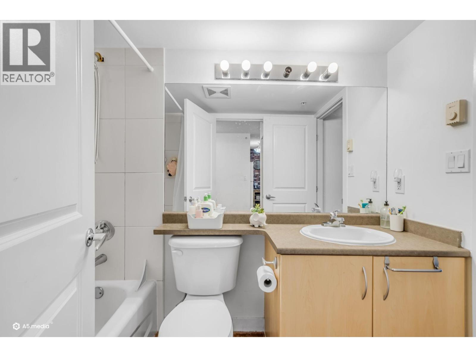 2508 3663 Crowley Drive, Vancouver, British Columbia  V5R 6H4 - Photo 16 - R3102484