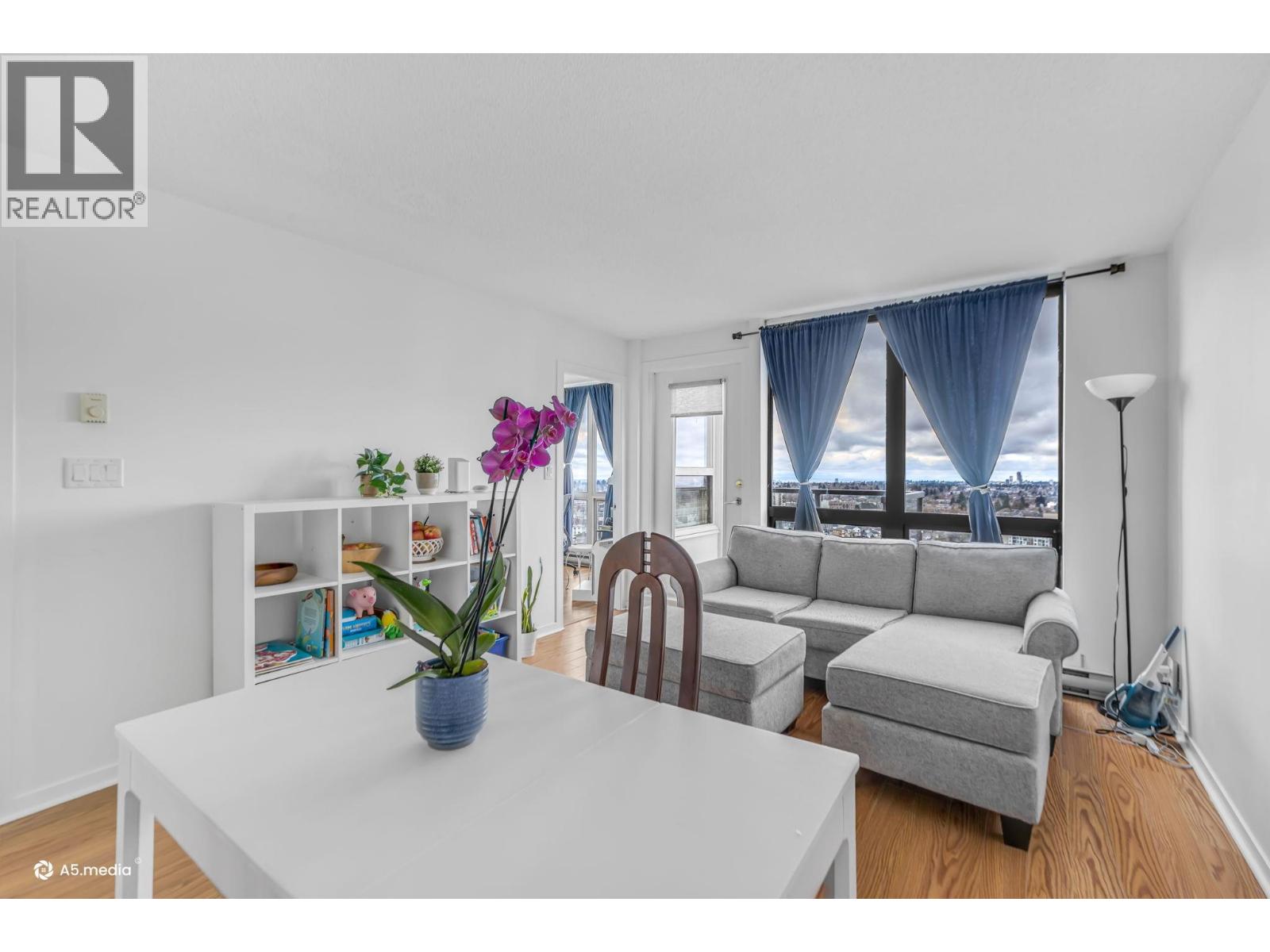 2508 3663 Crowley Drive, Vancouver, British Columbia  V5R 6H4 - Photo 4 - R3102484