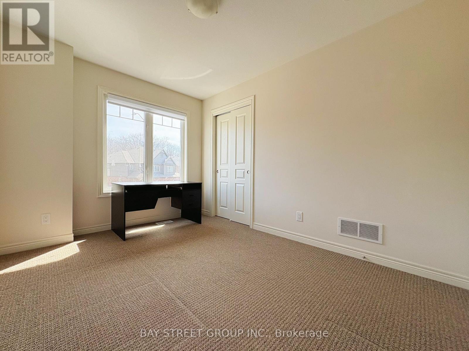 30 Elderberry Road, Thorold, Ontario  L3M 5R5 - Photo 8 - X12912788