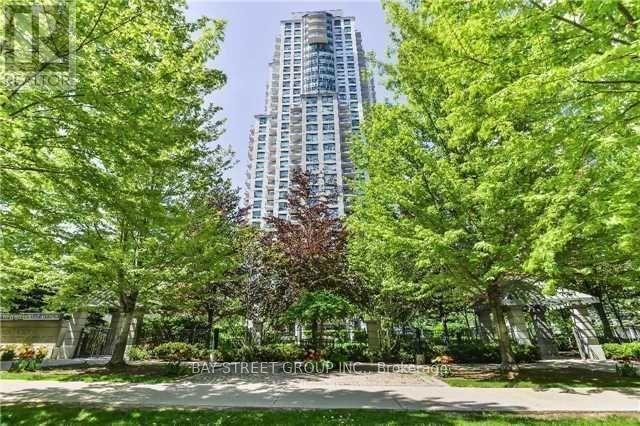 702 - 21 Hillcrest Avenue, Toronto, Ontario  M2N 7K2 - Photo 2 - C12912812