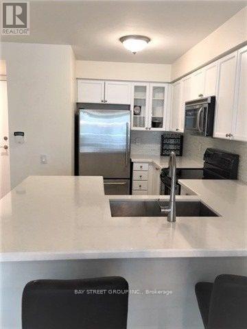 702 - 21 Hillcrest Avenue, Toronto, Ontario  M2N 7K2 - Photo 8 - C12912812