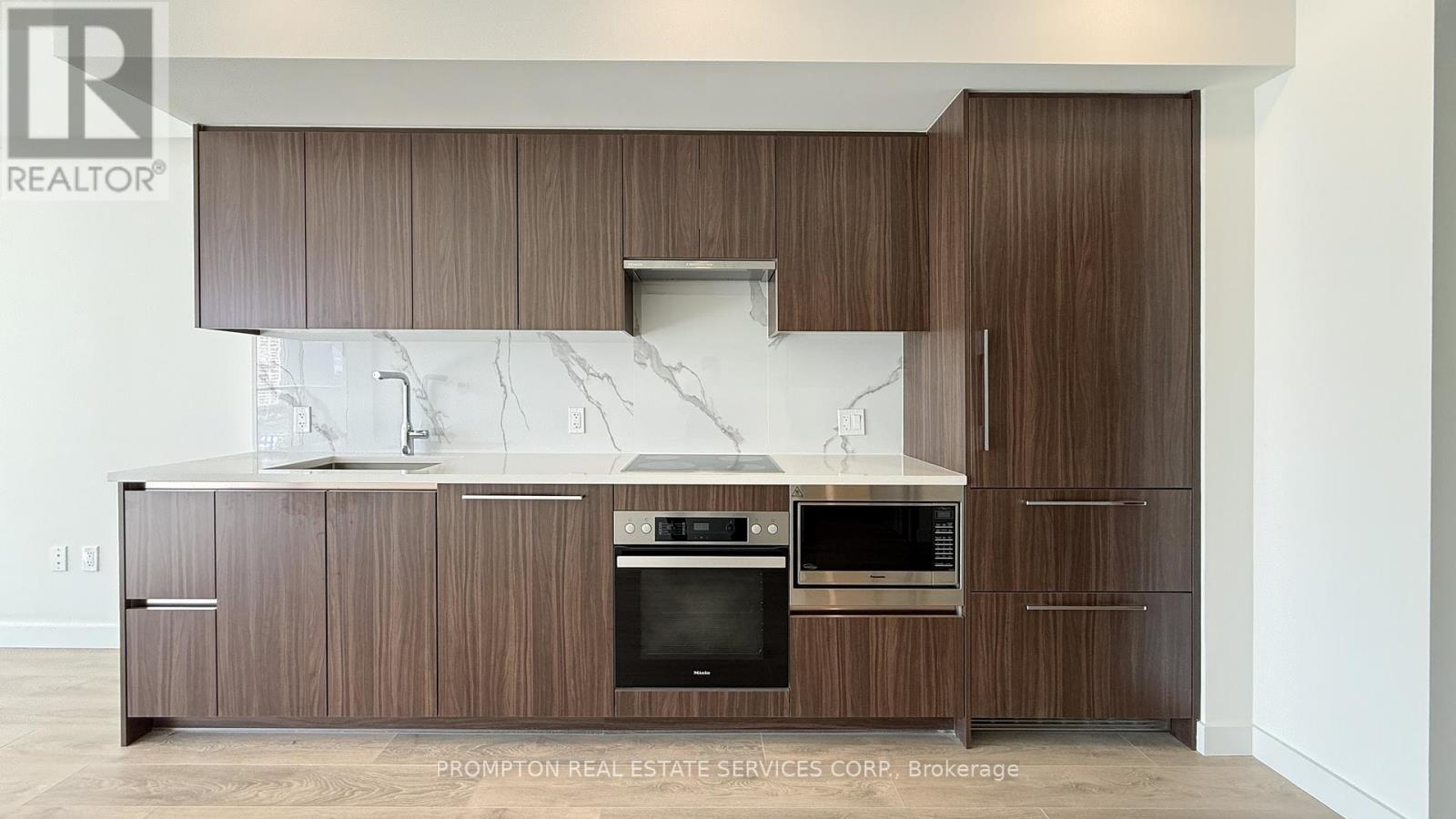 812 - 1 Concord Cityplace Way, Toronto, Ontario  M5V 0X3 - Photo 7 - C12912818