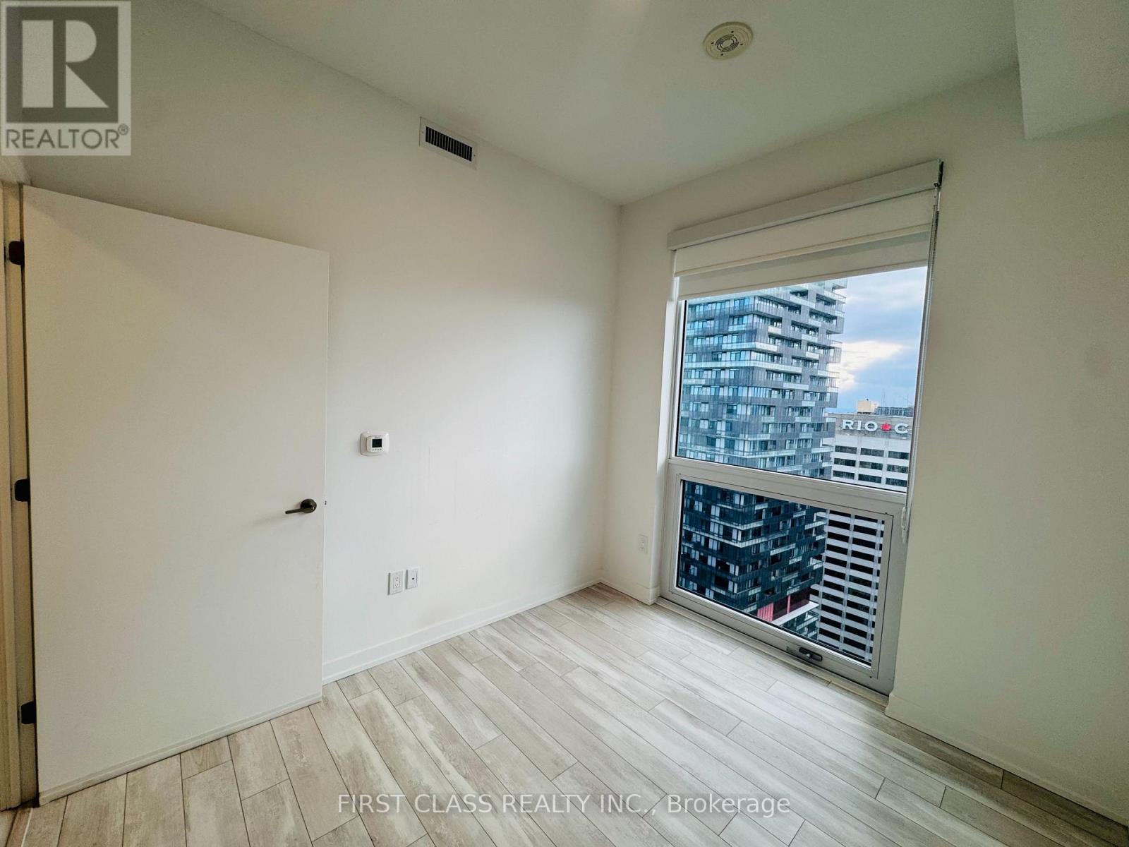 3905 - 39 Roehampton Avenue, Toronto, Ontario  M4P 1P9 - Photo 12 - C12912834